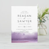 Moderne Lila Abstrakte Wasserfarbenhochzeit Einladung (Stehend Vorderseite)