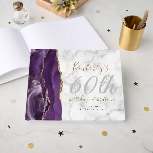 Moderne Lila Agate Gold Script Marble Geburtstag Gästebuch (Vorderseite Offen)