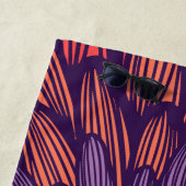 Moderne Lila Blume der Girly Coral Strandtuch (Beispiel)