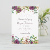 Moderne lila Blumenhochzeit Einladung (Stehend Vorderseite)