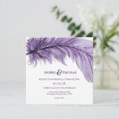 Moderne Lila Boho Feather Whimsical Wedding Einladung (Stehend Vorderseite)