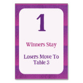 Moderne Lila Bunco-Tischkarte Tischnummer (Vorderseite)