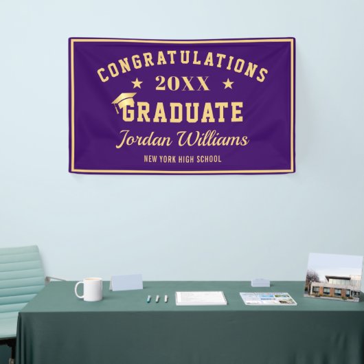 Moderne Lila Golden 2024 Graduation Party Banner (Messeveranstaltung)