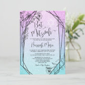 Moderne Lila Imitate der Blume Glitzer Bat Mitzvah Einladung (Stehend Vorderseite)