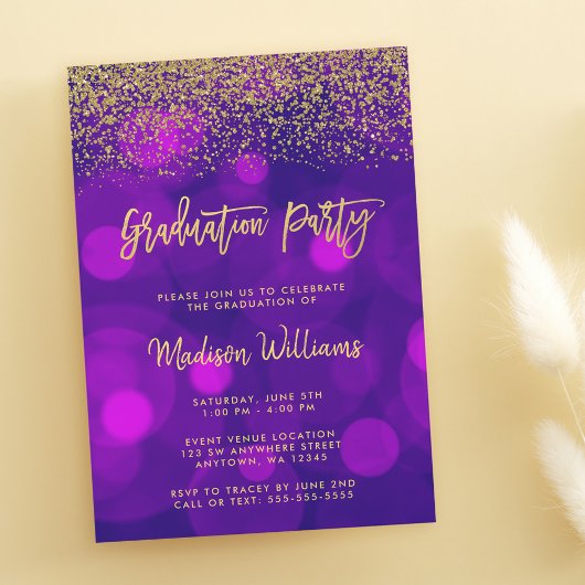 Moderne Lila Imitate Gold Glitzer Graduation Party Einladung