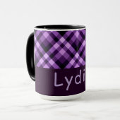 Moderne Lila Karierte Monogram 15 oz Tasse (Vorderseite Links)