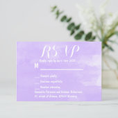 Moderne lila Lavendelwasserfarbenhochzeit RSVP Karte (Stehend Vorderseite)