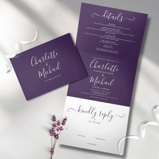 Moderne Lila Script Minimalistisch Foto Hochzeit Dreifach Gefaltete Einladung