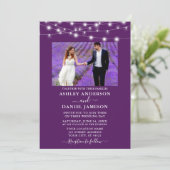 Moderne Lila String Lights Foto Wedding Einladung (Stehend Vorderseite)