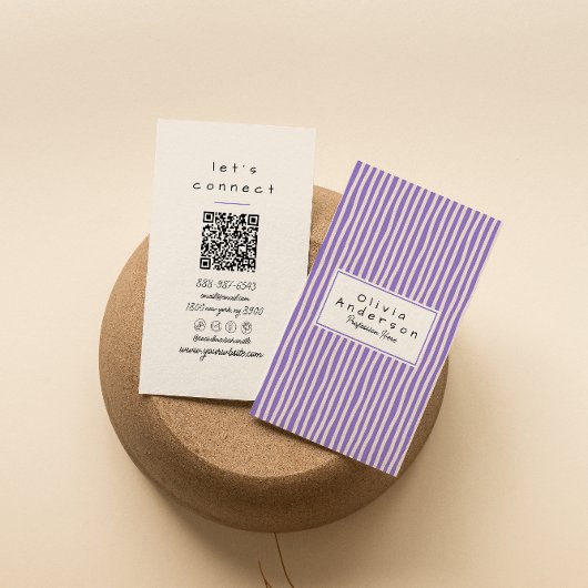 Moderne Lila Stripes Trendy QR Code Visitenkarte