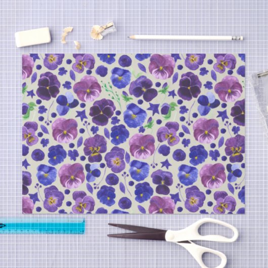 Moderne Lila und blaue Stiefmütterchen Festlich Seidenpapier (Handwerk)