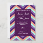 Moderne Lila und korallenZickzack Hochzeitseinladu Einladung (Vorderseite)