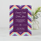 Moderne Lila und korallenZickzack Hochzeitseinladu Einladung (Stehend Vorderseite)