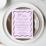 Moderne Lila Wavy Frame Wedding Menükarte<br><div class="desc">Fügen Sie Ihrer Verlobungsfeier, dem Probe-Dinner oder dem Hochzeitsempfang eine Vintage Touch mit diesem modernen Lila Wavy Frame Hochzeitsmenü hinzu. Das Design zeigt die Namen der Paare, das Hochzeitdatum und die Menüoptionen in fett lila Schrift, umgeben von einem dunklen lila Rahmen mit Rahmen und einem lila Hintergrund. Das Retro-Hochzeitsmenü koordiniert...</div>