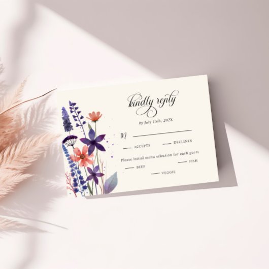 Moderne Lila Wildblume RSVP Karte