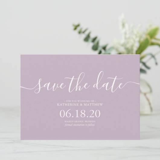 Moderne Lilac-Skriptereien speichern die Datumskar Save The Date (Stehend Vorderseite)