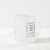 Moderne Logo-Text-Vorlage für Geschäfts Mug mit Fr Mattglastasse (VorderseiteRechts)