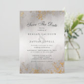 Moderne Luxe Gold Flecks Grau Mist Save the Date (Stehend Vorderseite)