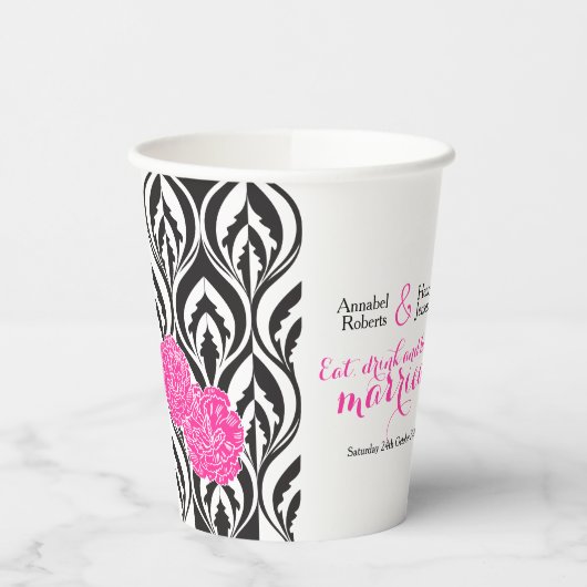 Moderne luxuriöse Schwarz-weiß- & rosa Hochzeit Pappbecher (Links)