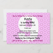 Moderne Mädchen 9th Birthday Pink Stars Ver 002 W6 Einladung (Rückseite)