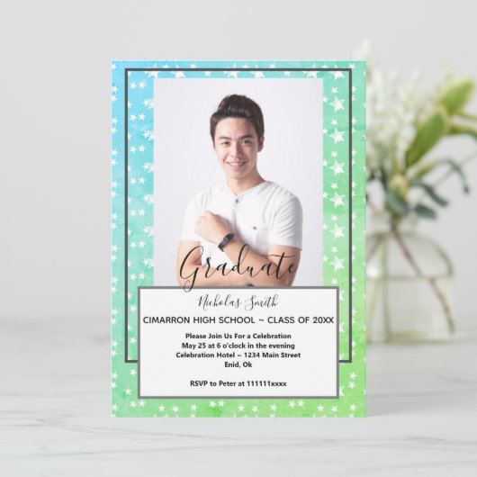 MODERNE MALE GRAD GREEN STARS | SCHULATIONSPARTEI EINLADUNG (Stehend Vorderseite)