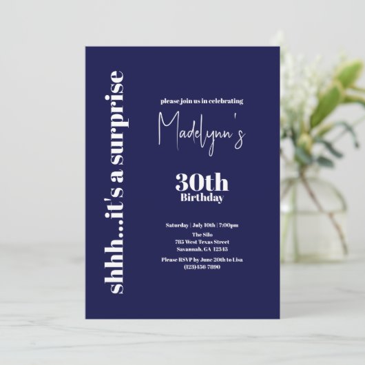 Moderne Marine 30. Überraschung Geburtstag Einladung (Stehend Vorderseite)