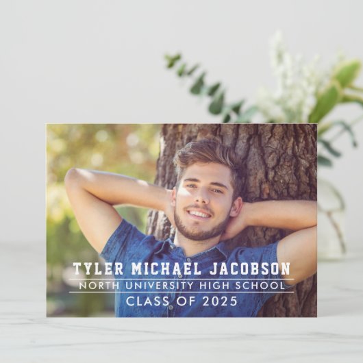 Moderne Marine Class 2025 Foto Graduation Party Einladung (Stehend Vorderseite)