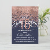 Moderne Marine Rose Gold Glitzer Confetti Sweet 16 Einladung (Stehend Vorderseite)