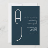 Moderne matte Monogramm-Minimal-Hochzeit Navy Blau Einladung (Vorderseite)
