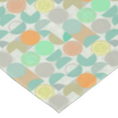 Moderne, mehrfarbige geometrische tischdecke (Schrägansicht)