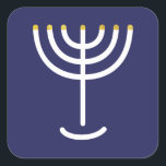 Moderne Menorah White Navy Gold Grafik Quadratischer Aufkleber<br><div class="desc">Hebräisch Menorah Sticker. Marine,  weiß,  Gold. Übertragbar und anpassbar.</div>