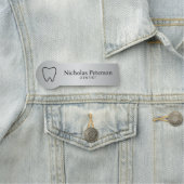 Moderne Metallische Zahnarztzahnarztklinik Namensschild (Beispiel)