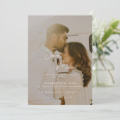 Moderne Minimal 2-Foto-Beige Hochzeit Einladung (Stehend Vorderseite)