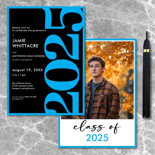 Moderne Minimal Blue Typografy Graduation Party Einladung