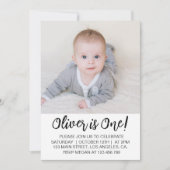 Moderne Minimal Boy Geburtstags Foto Einladung (Vorderseite)