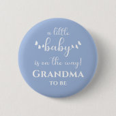 Moderne Minimal Butterfly-Kalligrafie Oma-to-be Button (Vorderseite)
