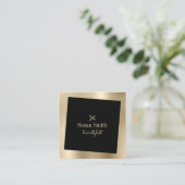 Moderne Minimal-Friseursalbe mit Gold- und Schwarz Quadratische Visitenkarte (Stehend Vorderseite)