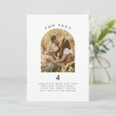 Moderne Minimal Fun Fakt Hochzeitsstipendiaten Fot Einladung (Stehend Vorderseite)