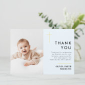 Moderne Minimal Gold Cross Foto Taufe Dankeskarte (Stehend Vorderseite)