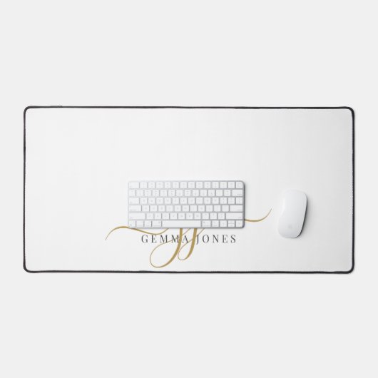 Moderne Minimal Gold White Script Monogram Desk Ma Schreibtischunterlage (Tastatur & Maus)