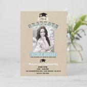 Moderne Minimal Kraft Blue Foto Graduation Party Einladung (Stehend Vorderseite)