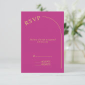Moderne Minimal Magenta mit Arch Wedding RSVP Karte (Stehend Vorderseite)