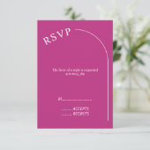 Moderne Minimal Magenta mit Arch Wedding RSVP Karte (Stehend Vorderseite)