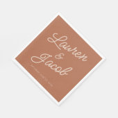 Moderne Minimal Minimalistisch Brown Boho Hochzeit Serviette (Ecke)
