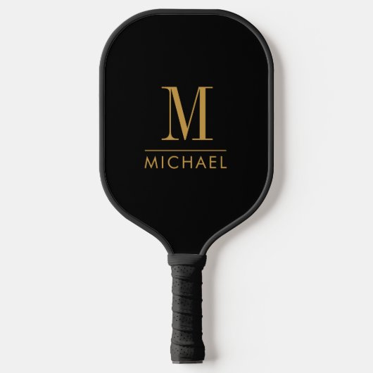 Moderne Minimal Monogram Gold Name Custom Black Pickleball Schläger (Vorderseite)