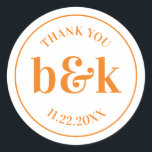 Moderne Minimal Monogram Initials Orange Wedding C Runder Aufkleber<br><div class="desc">Modernes,  minimalistisches Hochzeitsdesign mit großen,  fetten Buchstaben in orangefarbenen Tönen (Farbe,  Schriftart,  Text,  Größe kann geändert werden). Vielen Dank mit Datum und Braut und Bräutigam Monogramm (Initialen). Perfekt für das junge Paar; Herbst/Herbst Hochzeit.</div>