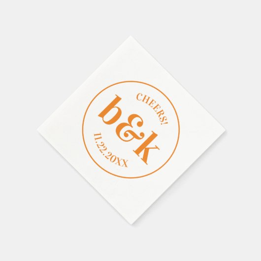 Moderne Minimal Monogram Initials Orange Wedding Serviette (Ecke)