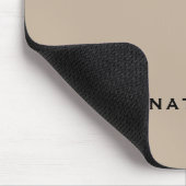 Moderne Minimal-Monogramm-Beige Mousepad (Ecke)