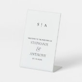 Moderne Minimal-Monogramm-Schwarz-Weiß-Hochzeit Sockelschild (Vorderseite)