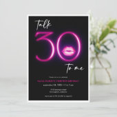 Moderne Minimal Neon Pink Lips sprechen 30 Geburts Einladung (Stehend Vorderseite)